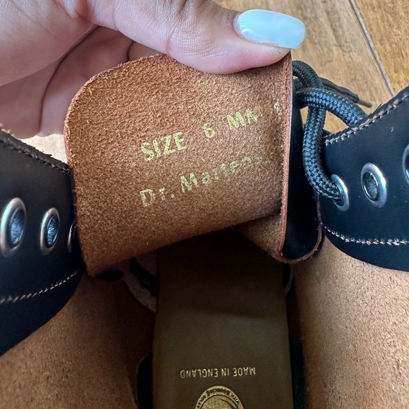 DOC MARTENS 1460 BEX MADE IN ENGLAND TOE CAP LACE UP BOOTS - Picture 9 of 9